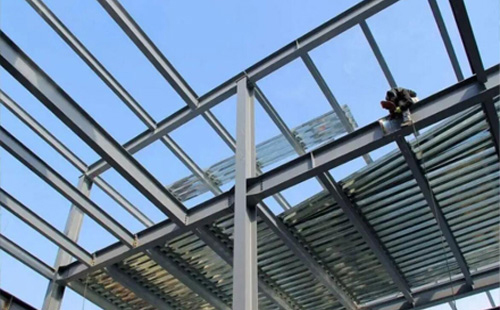 平川平川钢结构加工中的切割与钻孔精度控制要点 平川平川钢结构加工中的切割与钻孔精度控制要点